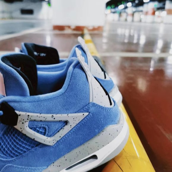Jordan 4 Northern ice blue main image 4
